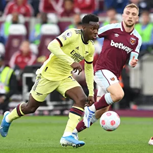 Clash of London Rivals: Nketiah vs Bowen in Premier League Showdown (West Ham United vs Arsenal, 2021-22)