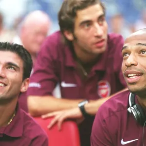 Jose Reyes and Thierry Henry (Arsenal). Ajax 0: 1 Arsenal