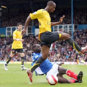 Justin Hoyte (Arsenal) Djimi Traore (Portsmouth)