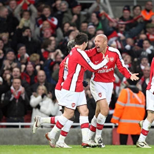 Mikael Silvestre celebrates scoring Arsenals 1st goal
