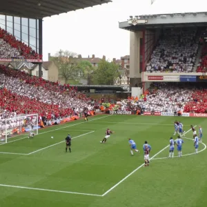 Thierry Henry scores his 3rd goal Arsenals 4th from the penalty spot