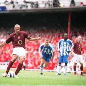 Thierry Henry scores Arsenals 4th goal his 3rd from the penalty spot