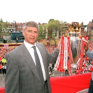 Wenger Vieira 2 040516AFC.jpg