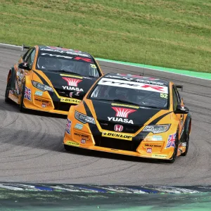 CM15 9675 Matt Neal, Honda Civic Type R, Gordon Shedden, Honda Civic Type R