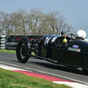 CM32 9343 Sue Darbyshire, Morgan Super Aero