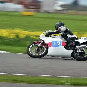 CM34 5259 Ian Bain, Yamaha TZ350G