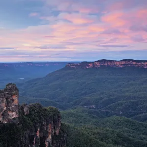 New South Wales (NSW) Poster Print Collection: Blue Mountains