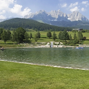 Bathing lake in Going, the Wilder Kaiser massif at back, Tyrol, Austria, Europe