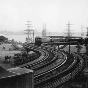 Elevated Train view from Pearl Street, lower Manhattan