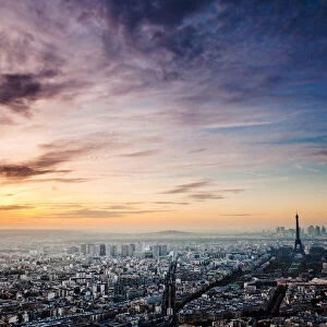 France - Paris: Beauty of Pollution
