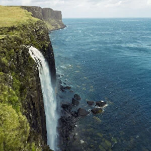 Kilt Rock, Waterfall flowing over the cliffs