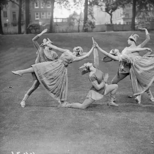 Hulton Archive Gallery: Margaret Morris Movement (MMM)