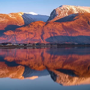 Highlands Collection: Fort William
