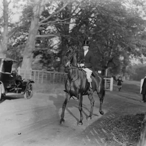 Duke of York at Belvoir Hunt meet at Croxton Park. 23 November 1921