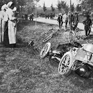Marcel Renaults car crashes into a ditch. 1903