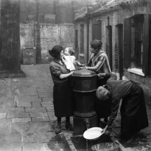 Newtons rents off Twine Court in Shadwell - the centre of one of the worst slums in Stepney