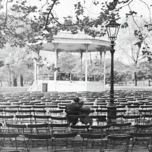 Lovers in Hyde Park May 1947 Print Lovers in Hyde Park May 1947 Print