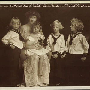 Ak Familienbild mit Elisabeth Marie zu Windisch Graetz und den Kinder (b / w photo)