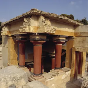 Ancient Greece: view of the lustrous basin of the palace of King Minos a Cnossos (Knossos