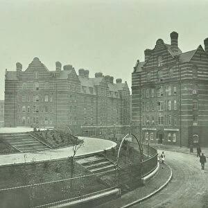 Boundary Estate: Arnold Circus, 1907 (b / w photo)