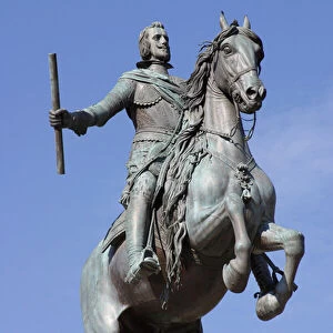 Equestrian statue of Philip IV (1605-65) King of Spain, cast in bronze by Tacca (bronze