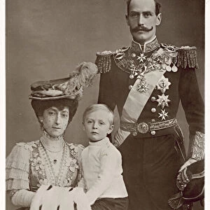 King and Queen of Norway, and Prince Olaf (b / w photo)