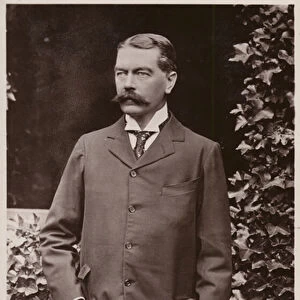 Lord Kitchener (b / w photo)