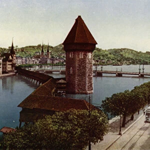 Lucerne, old bridge and watchtower (photo)