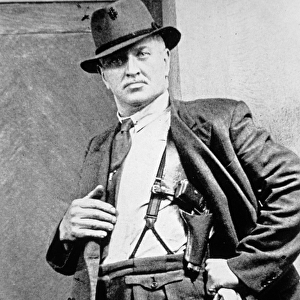 New York Police Detective, c. 1920 (b / w photo)