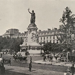 Paris: Statue of the Republic (b / w photo)