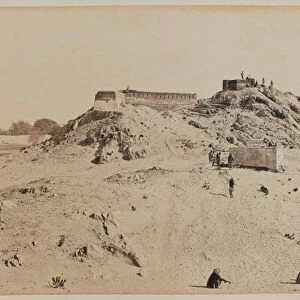 Pipers Hill and Picquet House, Jellalabad, 1879 circa (b / w photo)