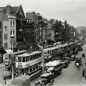 Black and white print of Whitechapel High Street in London from the 1930s Black and white print of Whitechapel High Street in London from the 1930s