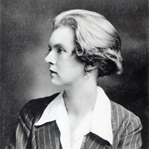 Una Vincenzo, Lady Troubridge, c. 1915 (b / w photo)