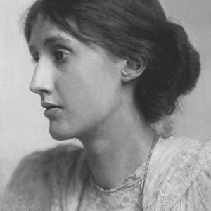 Virginia Woolf, 1902 (b / w photo)