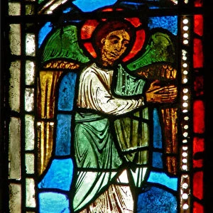 Window wXV depicting an angel (stained glass)