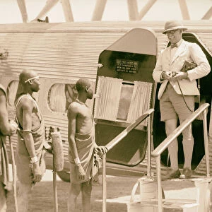 Sudan Malakal Passengers alighting plane 1936