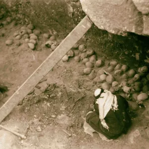 Tel Deweir Lachish Deposit skulls floor tomb 120