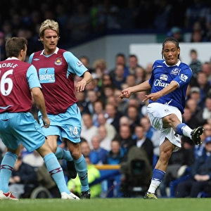 Steven Pienaar's Shot at Glory: Everton vs West Ham United, Barclays Premier League (16/5/09)