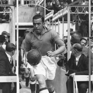 William Dixie Dean runs out for Everton against Arsenal at Highbury