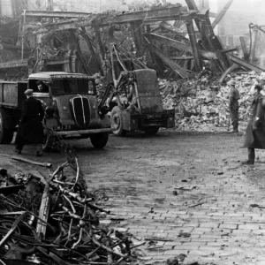 Bomb damage, Marples Hotel, Fitzalan Square, Sheffield Yorkshire, 1940