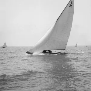 The 6-metre Lanka sailing close-hauled, 1914. Creator: Kirk & Sons of Cowes