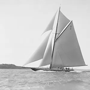 The cutter Shamrock sailing close-hauled, 1912. Creator: Kirk & Sons of Cowes