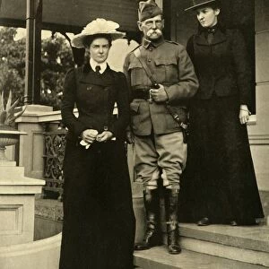 Lord Roberts and his Daughters at Pretoria, 1900, (1901). Creator: Horace Walter Nicholls