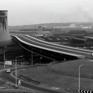 Puente de Tinsley en la M1 después de su conclusión, Sheffield, South Yorkshire, 1968. Artista. Puente de Tinsley en la M1 después de su conclusión, Sheffield, South Yorkshire, 1968. Artista.