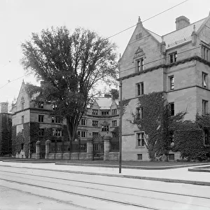Vanderbilt Hall, Yale College, Conn. between 1895 and 1910. Creator: Unknown