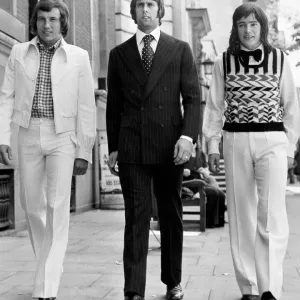 Geoff Hurst und Bob McNab sowie der italienische Fußballspieler Pietro Maranzano (Peter Marinello) Geoff Hurst und Bob McNab sowie der italienische Fußballspieler Pietro Maranzano (Peter Marinello)