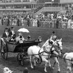 King George V and Queen Mary at Ascot 1924