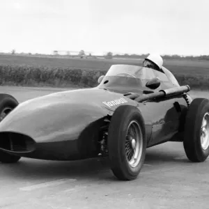 Stirling Moss in Vanwall at Silverstone Print Stirling Moss in Vanwall at Silverstone Print
