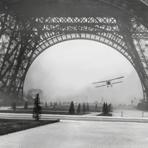 Flying under the Eiffel Tower Print, 1926 Flying under the Eiffel Tower Print, 1926