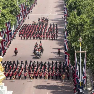 The Army celebrate the birthday of their Queen